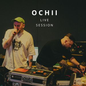 Listen to Ochii (Live session) song with lyrics from Cred Că Sunt Extraterestru
