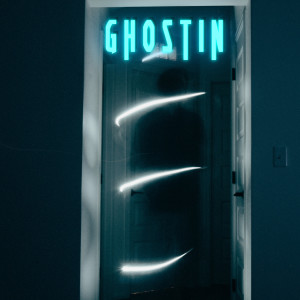 Dengarkan Ghostin (Explicit) lagu dari Macyn McGuire dengan lirik