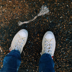 Dengarkan i don’t wanna fall in love again… lagu dari Laeland dengan lirik