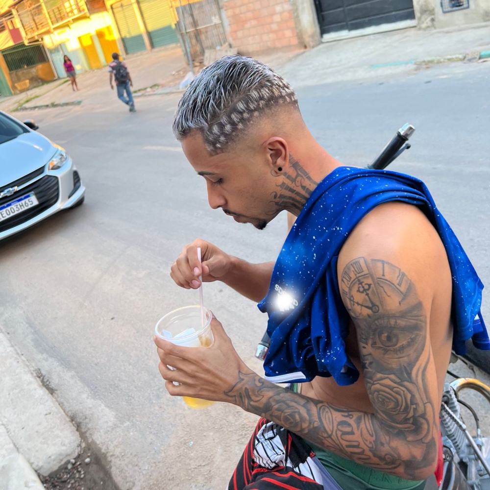 Fodo Essa Xereka Torrando um Baseadão (Explicit)
