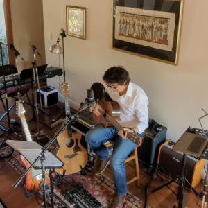 default playlist img