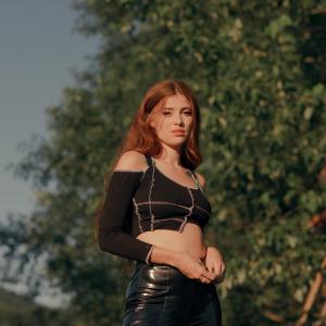 Dengarkan Let You Go lagu dari Honeycraft dengan lirik
