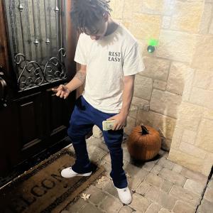 收聽YBK Draco的Blood On The Leaves (Explicit)歌詞歌曲