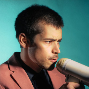 收听KIROT的Viimane歌词歌曲