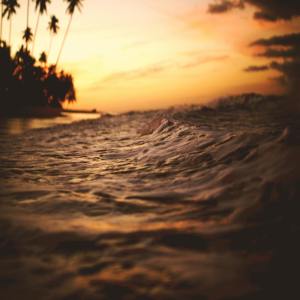 收聽Relaxing Spa Music的Relaxing Oceans歌詞歌曲