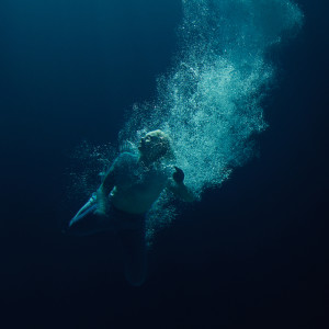 Dengarkan Speaking of the End lagu dari Lapsley dengan lirik