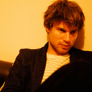 Thomas Bartlett ดาวน์โหลดและฟังเพลงฮิตจาก Thomas Bartlett