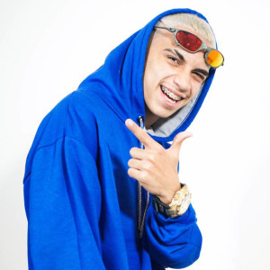 Listen to No Mais Eu to Vivendo (Explicit) song with lyrics from Mc Menor da VR