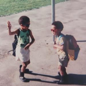 收聽Andrew Mbaruk的Tetelestai歌詞歌曲