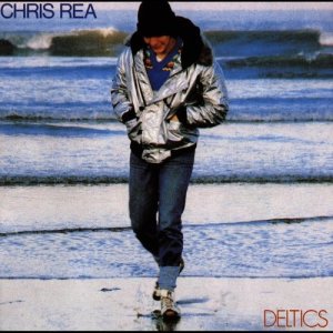 ดาวน์โหลดและฟังเพลง Raincoat and a Rose พร้อมเนื้อเพลงจาก Chris Rea