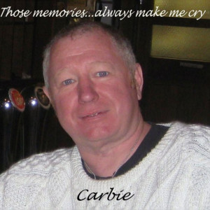 收聽Carbie的Those Memories (Always Make Me Cry)歌詞歌曲
