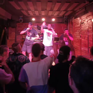 Duelo De Egos的專輯Cobre (feat. Dj Red Wine) [Explicit]