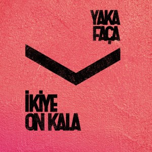 收聽İkiye On Kala的Bizi İki Kişi Sanıyorlar歌詞歌曲
