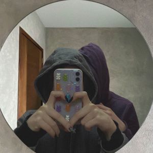 Helyos的專輯Непохожи