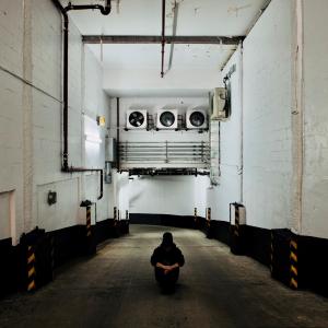 ดาวน์โหลดและฟังเพลง Snitch (Explicit) พร้อมเนื้อเพลงจาก Reyn Hartley