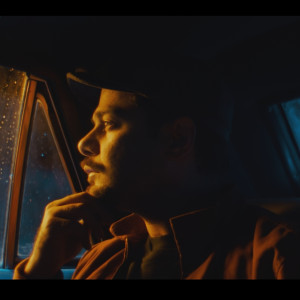 收听Ismail Khan的Zargay歌词歌曲