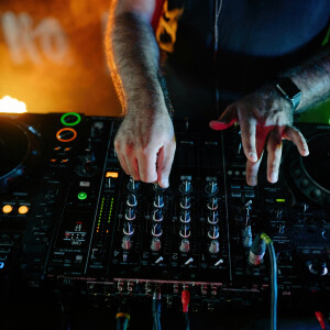 default playlist img