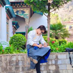 收聽Pradeep Lama的Nangsari Maya (Hyolmo Song)歌詞歌曲