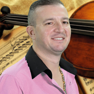 Dengarkan lagu Foaie Verde Maracine nyanyian Calin Crisan dengan lirik