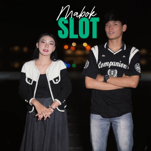 收听Bandung Music的Mabok Slot歌词歌曲