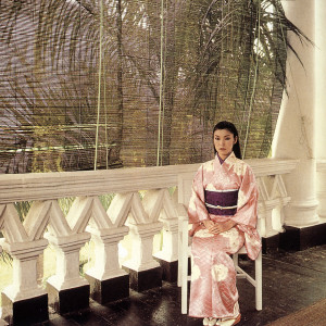 ดาวน์โหลดและฟังเพลง To My Sister On The Surabaya Street / Surabaya Doori No Imouto E พร้อมเนื้อเพลงจาก Yumi Matsutoya