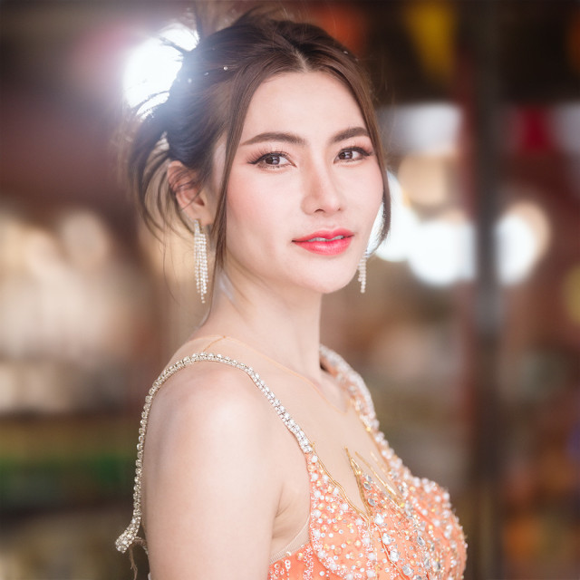 ข้าวทิพย์ ธิดาดิน