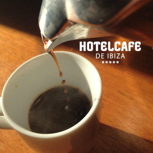 收聽Hotel Cafe的Isn`t She Lovely歌詞歌曲