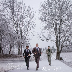 ดาวน์โหลดและฟังเพลง Låven พร้อมเนื้อเพลงจาก Granly