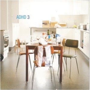 ดาวน์โหลดและฟังเพลง La Famiglía พร้อมเนื้อเพลงจาก ADHD
