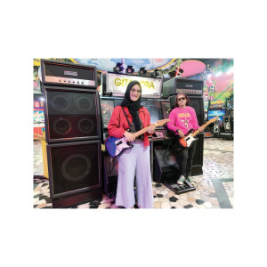 Listen to Bila Kau Ingat Aku song with lyrics from The Kalarindu