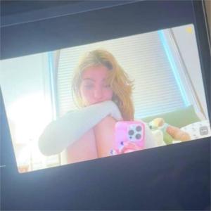 VLASS的專輯just not sure (Explicit)