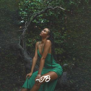 ดาวน์โหลดและฟังเพลง Híbrida พร้อมเนื้อเพลงจาก Júnior No Beat