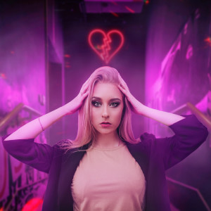 Listen to Не Обіцяй song with lyrics from Kristina White