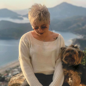 Listen to Yakamoz (Remix) song with lyrics from Nazlıcan Kübra