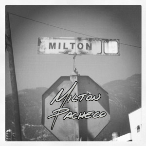 ดาวน์โหลดและฟังเพลง Arizona พร้อมเนื้อเพลงจาก Milton Pacheco