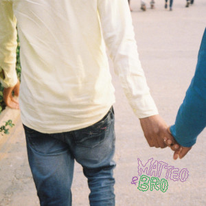 Dengarkan lagu Sweet Shadows nyanyian Matteo dengan lirik