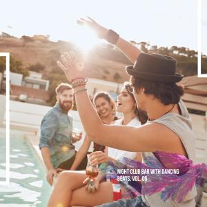 收聽Hugo Avet的The Happy Moments (Chill Tech House Vocal Mix)歌詞歌曲
