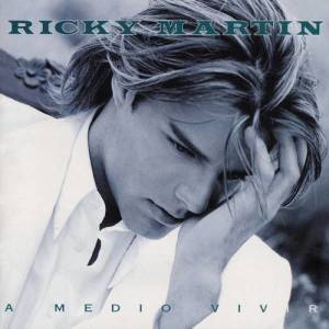 ดาวน์โหลดและฟังเพลง María พร้อมเนื้อเพลงจาก Ricky Martin