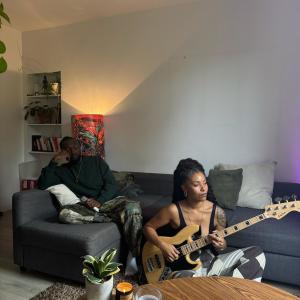 default playlist img