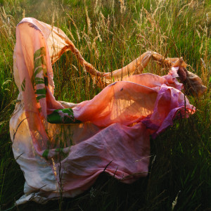 ดาวน์โหลดและฟังเพลง Remembrance พร้อมเนื้อเพลงจาก Stef Joosten