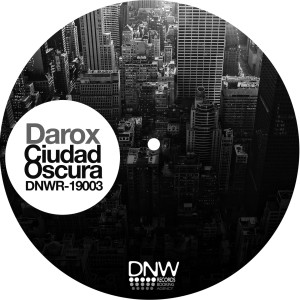 Dengarkan Put Your Hands lagu dari Darox dengan lirik