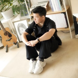 Listen to Semanis Kamu (Acoustic) song with lyrics from Willy Anggawinata