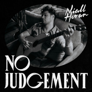 收聽Niall Horan的No Judgement歌詞歌曲
