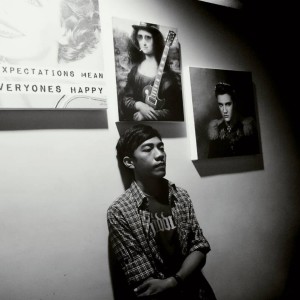 Dengarkan lagu Sad Story nyanyian Adhitya W.A.R dengan lirik