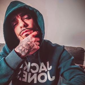 收聽Darth Grin的Pocos dan la talla (feat. Los Kocodrilos)歌詞歌曲