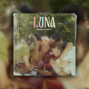 ดาวน์โหลดและฟังเพลง Luna พร้อมเนื้อเพลงจาก Reyes Santa