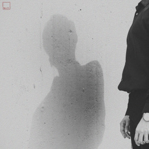 Listen to 내버려둬 (Inst.) song with lyrics from 지호