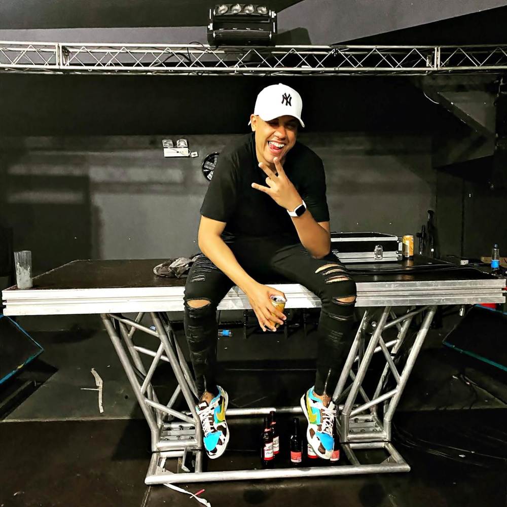 Toma Sua Cavalona (Radio Mix)