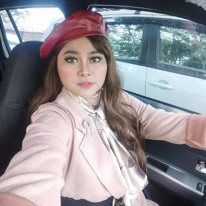 Dengarkan Perasaan Terluka lagu dari Rani Rusdy dengan lirik