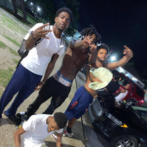 default playlist img